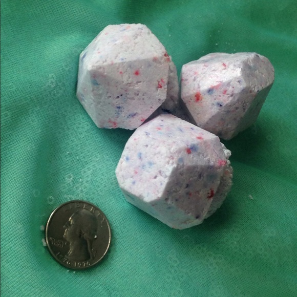 6pc Custom Handmade Gem Bath Bombs - Picture 4 of 7